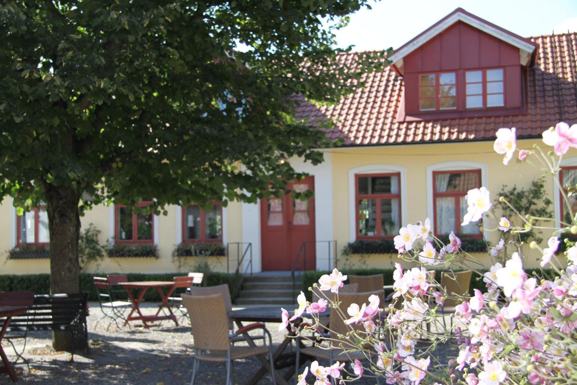Blasingsborgs Gardshotell Pa Oesterlen Kivik Luaran gambar